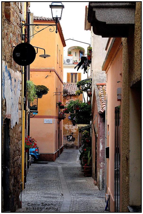 #Garibaldi 05 - Old Town Apartment Olbia Ngoại thất bức ảnh